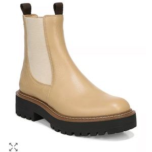 Sam Edelman Laguna Chelsea Boot, Size 7. Like new, Worn once.